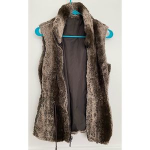 Fur vest